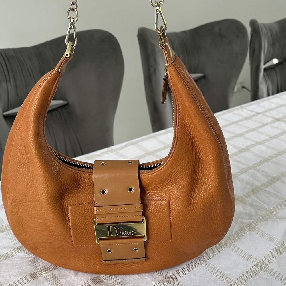 ✨ Authentic Dior Trotteur  Hobo Bag – Tan Leather with Gold Hardware ✨ - Picture 2 of 16